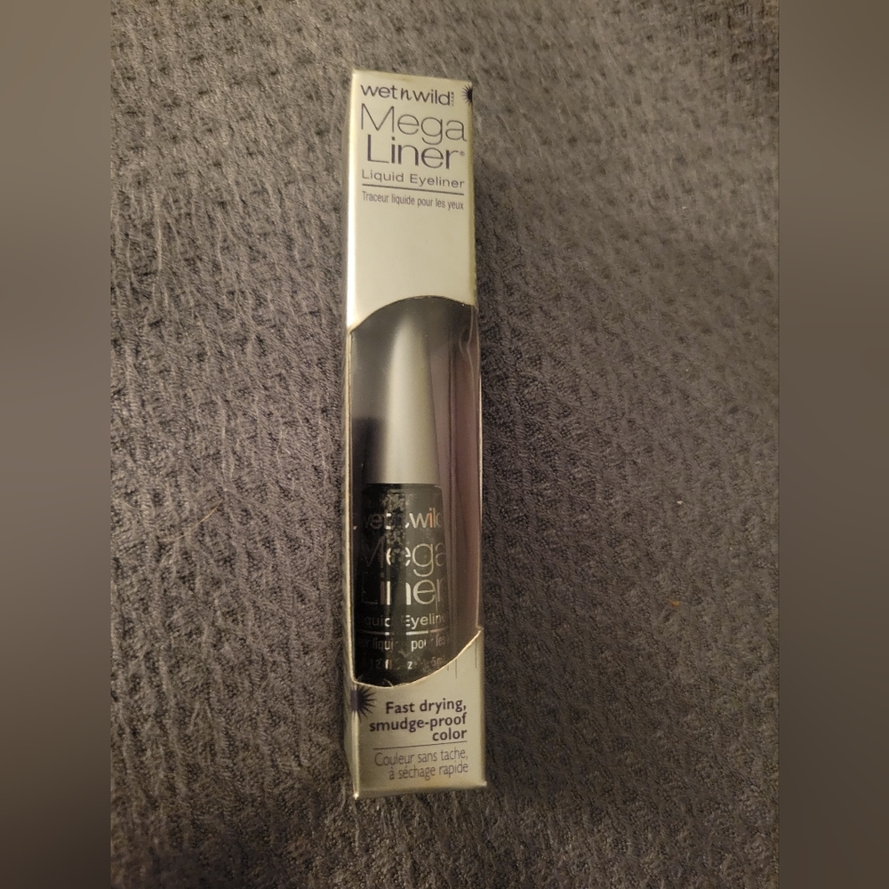 Wet n Wild Mega Liner Liquid Eyeliner in 861 Black/Noir.  NWT